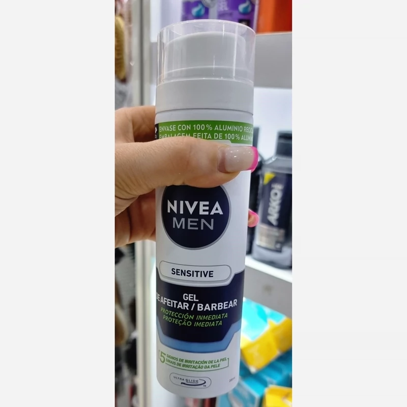 ژل اصلاح صورت نیوا مناسب برای پوست حساس