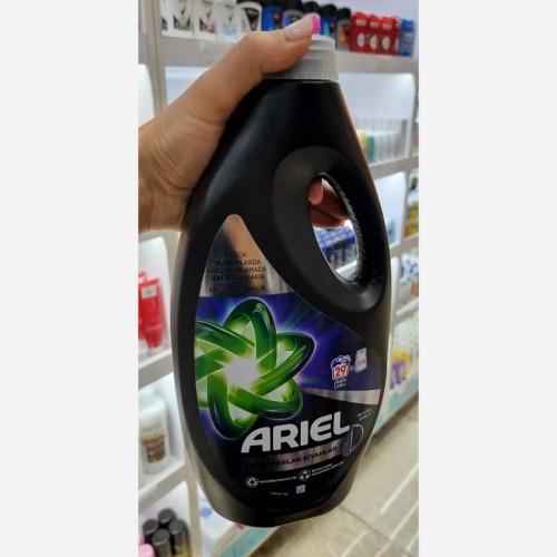 مایع لباسشویی آریل مناسب لباس های مشکی یک ونیم لیتر
