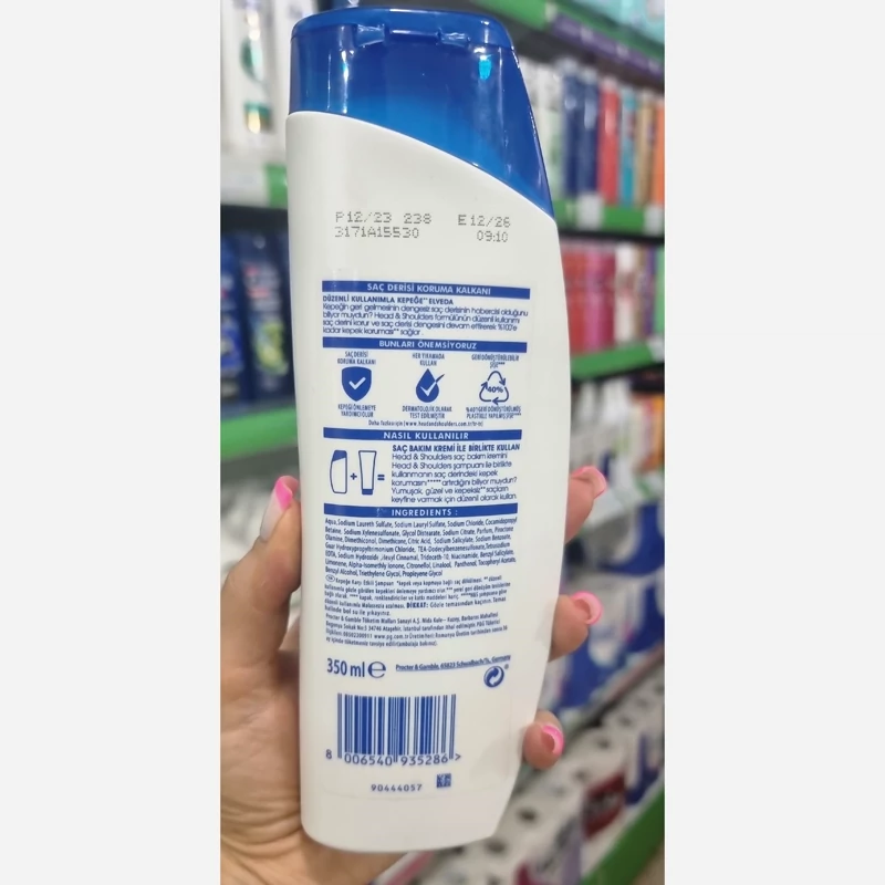 شامپوموی سر هداندشولدرز