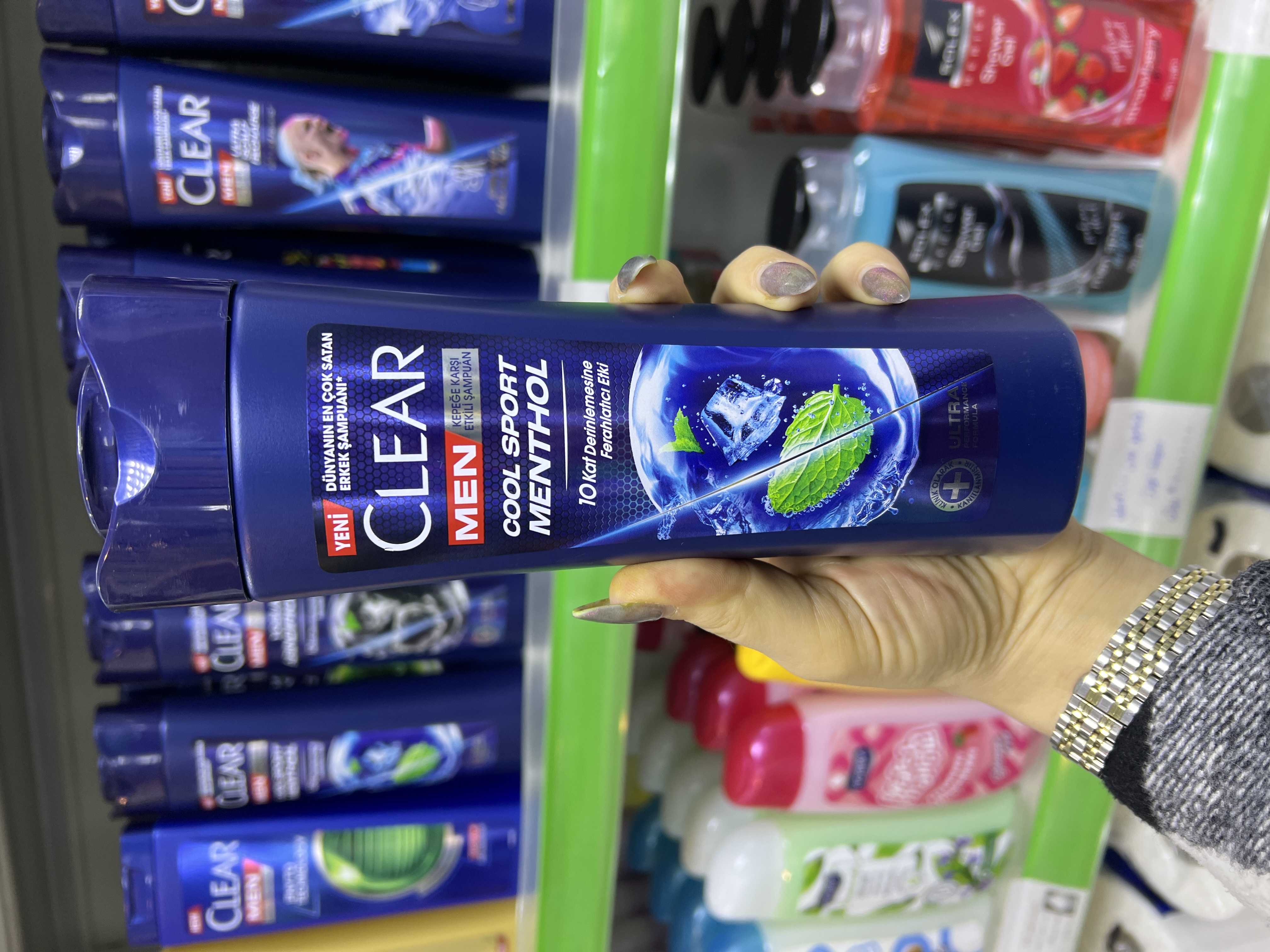 شامپو ضدشوره کلیر محصول ترکیه مناسب آقایان